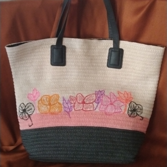 Spring + Mercer sundress/ H&M straw tote - Picture 3 of 11